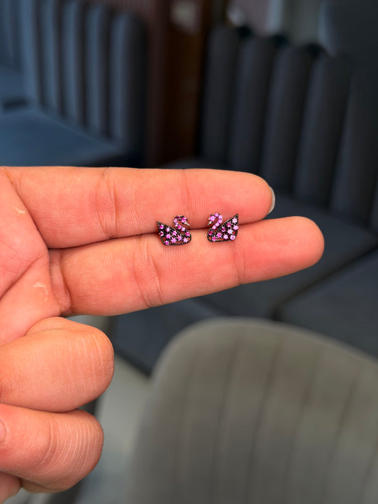 Royal plum swan silver stud
