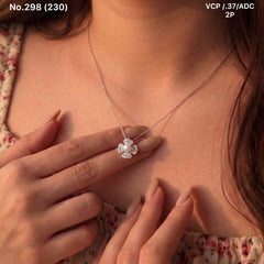 Pearl blossom silver chain pendant for women