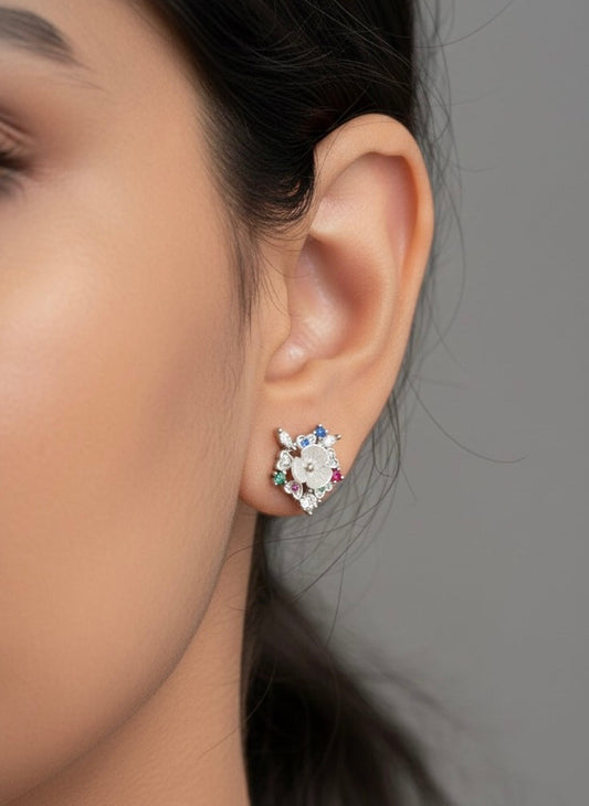 Urban white bloom silver stud