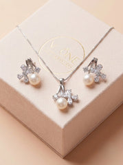 Celestial Pearl petal silver pendant set