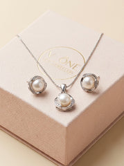 Pearl magic silver pendant set for women