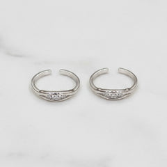 White charm silver toerings