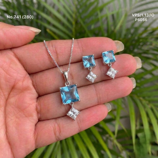 Vihana silver pendant set for women