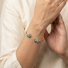 Emerald beauty silver kada for women