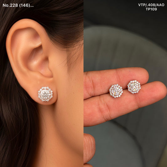 Tia moon silver stud