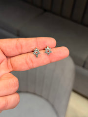 Frost glow silver stud