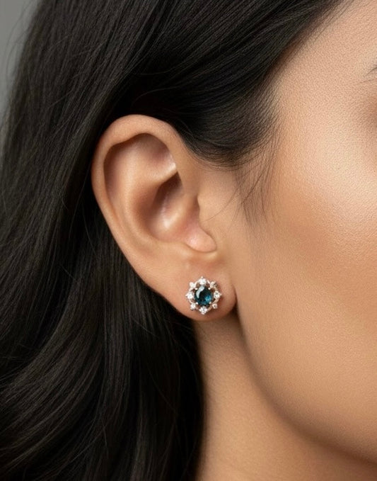 Avya spark silver stud