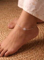 Flora charm sleek silver Payal for women