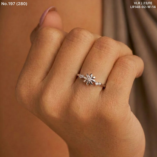 Petal shine silver ring for women