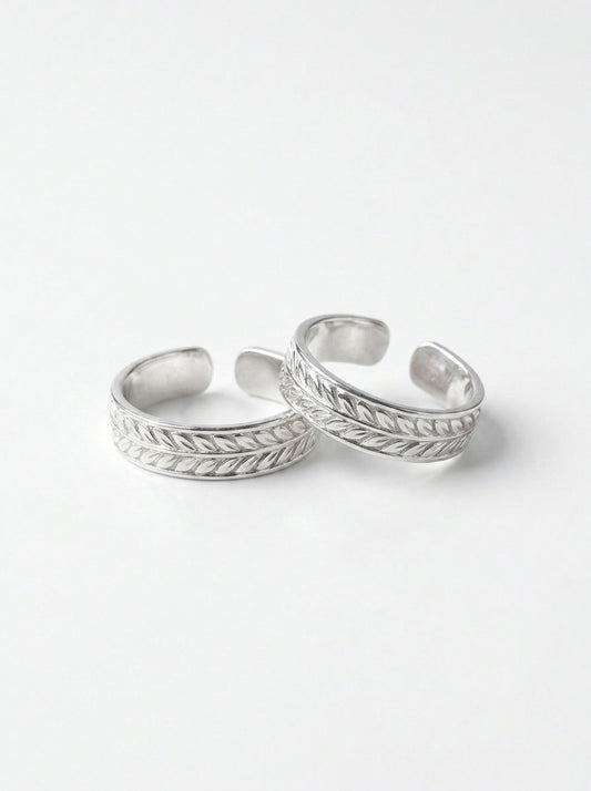 Leaf curve silver toerings for women