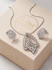 White Royal diamond silver pendant set for women