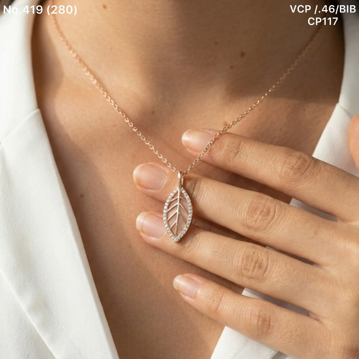 Leaflet shine silver chain pendant for women