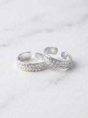 Leaf curve silver toerings for women