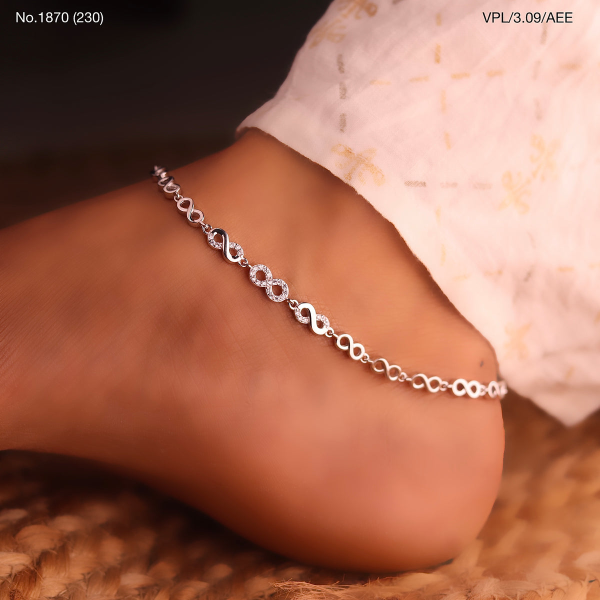 Aura infinity silver Payal for women