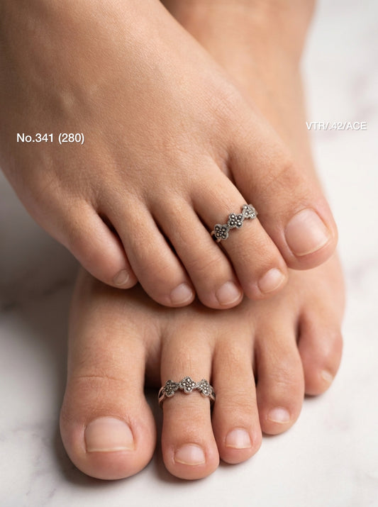 Black aura silver toerings for women
