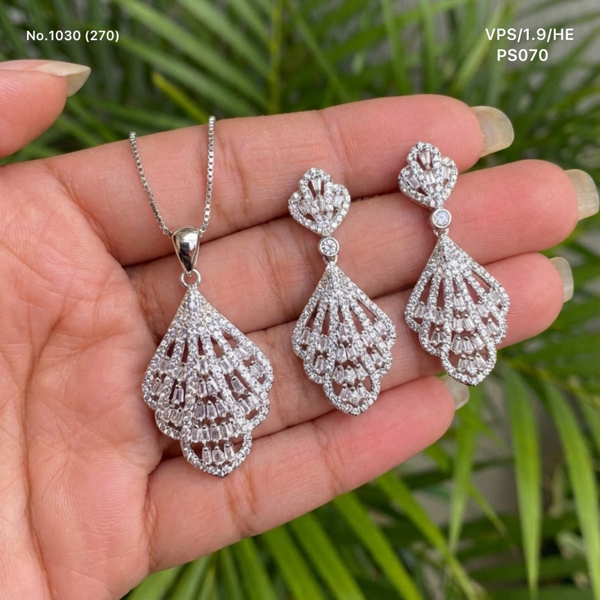 Diamond shine silver pendant set for women