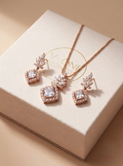 White bloom elegance silver pendant set for women