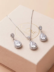Mahisha silver pendant set