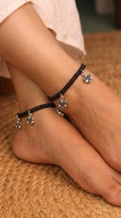 Charming Colour Bloom Silver Black Thread Payal for Women