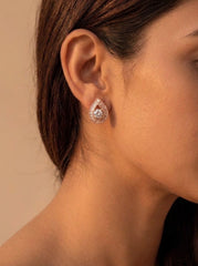 Drop dazzle silver pendant set for women