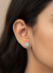 Vivid bloom silver stud