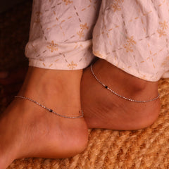 Glossy Black Beads Silver Payal