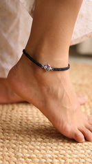 GemSquare Colourful Stone Silver Thread Payal for Women