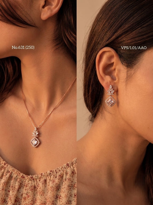 White bloom elegance silver pendant set for women