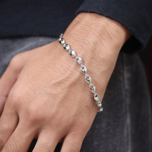 Lustrous Link Silver Bracelet