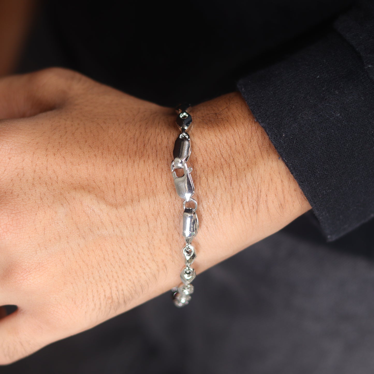 Lustrous Link Silver Bracelet